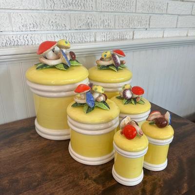 Seymour Mann Mushroom Canister Set with Salt & Pepper (6 Pieces)