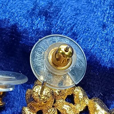 LOT 151: Gold-Tone Costume Jewelry