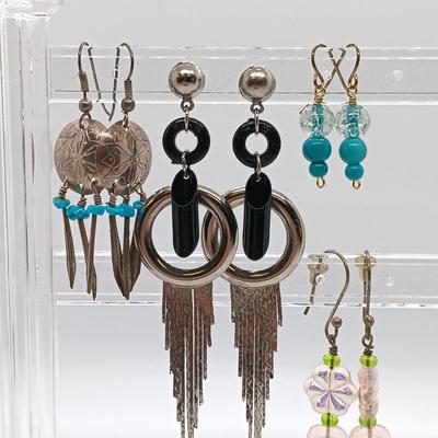 LOT 154: Vintage Silver-Tone Costume Jewelry