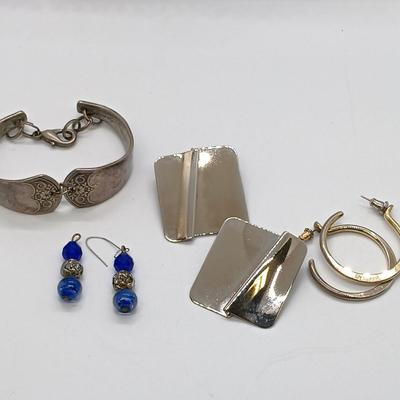 LOT 154: Vintage Silver-Tone Costume Jewelry