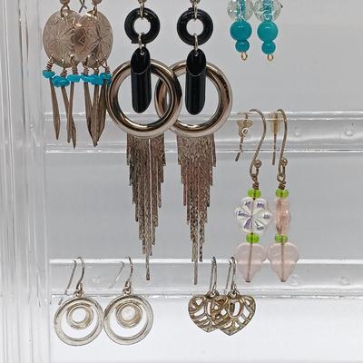 LOT 154: Vintage Silver-Tone Costume Jewelry