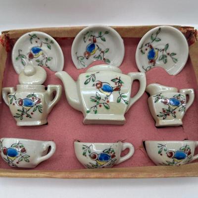 Vintage Child’s Tea Set