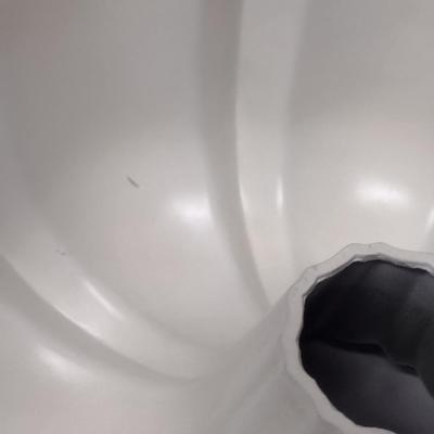 Vintage Nordic Ware Bundt Pan with Box- 12 Cup Capacity