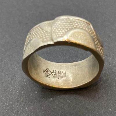 Native signed ring