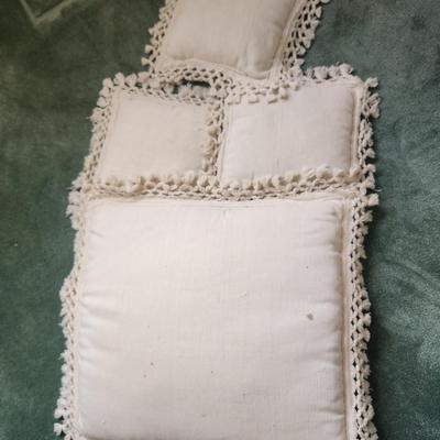 Pillow set