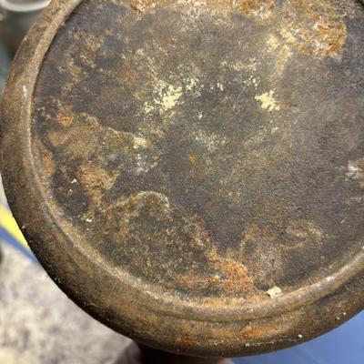 Cast Iron 2 Quart Sauce Pot