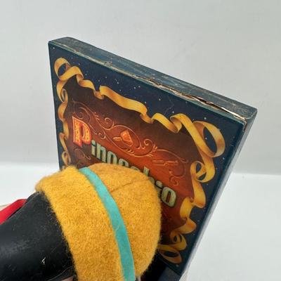 Enesco Walt Disney 50th Anniversary Pinocchio Musical Box