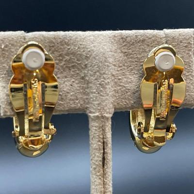 Vintage Swarovski clip on earrings