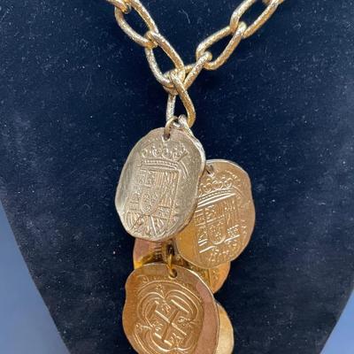 Vintage Gold tone necklaces