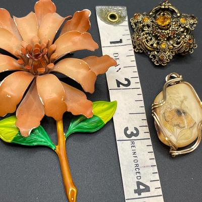 Vintage Brooches and pendant