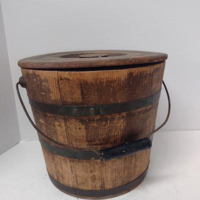 Shaker Style Staved Berry Bucket with Handle and Lid