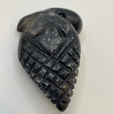 Soapstone carved pendant and agate bracelet