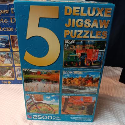 JIGSAW PUZZLES