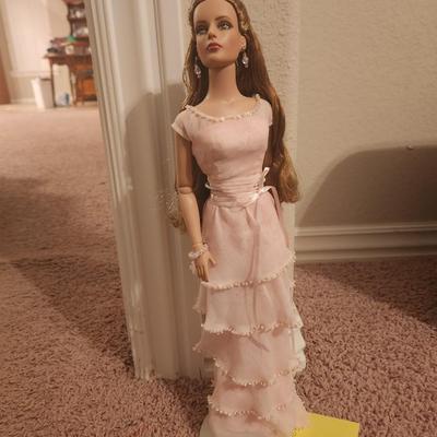 2006 Tonner Doll Co. Miss Sydney Work