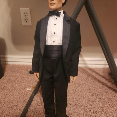 2004 Tonner Doll Co. Matt O'Neil Black Tie
