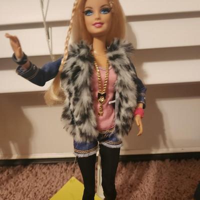 2014 Barbie Style Blonde