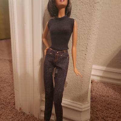 2011 Barbie Basics Model #2 Black Label Collection #2