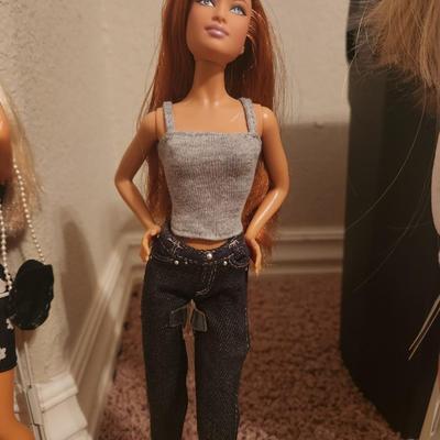 2011 Barbie Basics Model #4