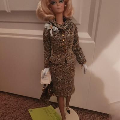 2006 Barbie Tweed Indeed Fashion Model