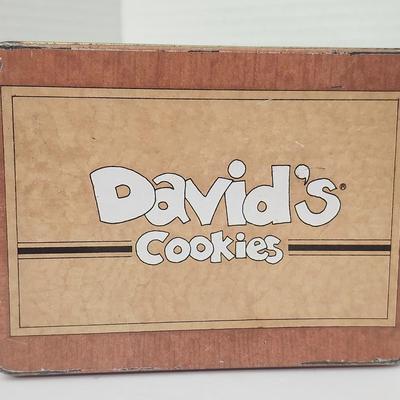 David’s Cookies Limited Anniversary Edition Tin Avon Tin England Elizabeth Greene Graphic Design Vintage