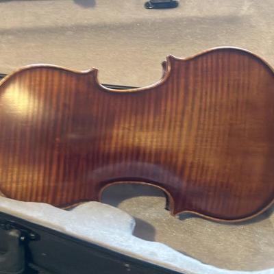 Regale R-460 4/4 Violin – Hong Kong 2021 – Mint Condition + Premium Case & Accessories!