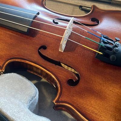 Regale R-460 4/4 Violin – Hong Kong 2021 – Mint Condition + Premium Case & Accessories!