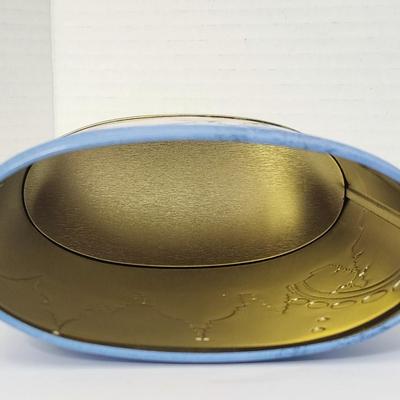 Grandma Wild’s London Oval Biscuit Tin Embossed British Landmark Design 2013 Collectible