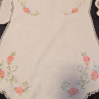 Vintage dresser scarf, Runners