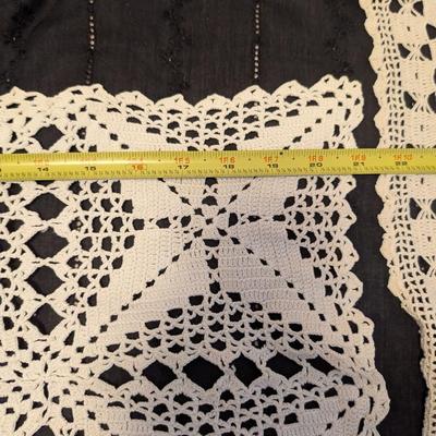 Vintage Doilie, Small Tablecloth