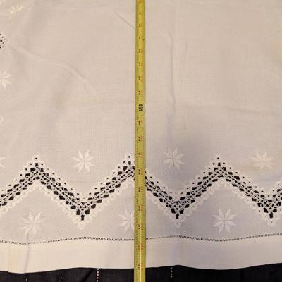 Vintage Doilie, Small Tablecloth