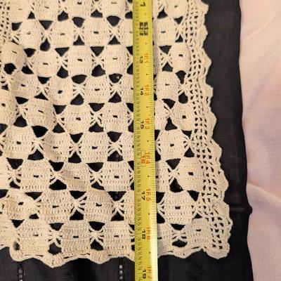 Vintage Doilie, Small Tablecloth