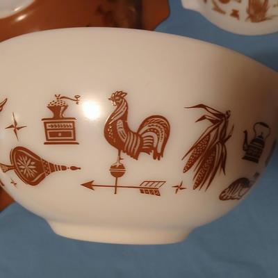 Sale Photo Thumbnail #477: Great used condition. Little wear to gold. No chips/cracks.