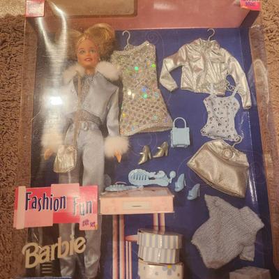 Fashion Fun Gift Set Barbie