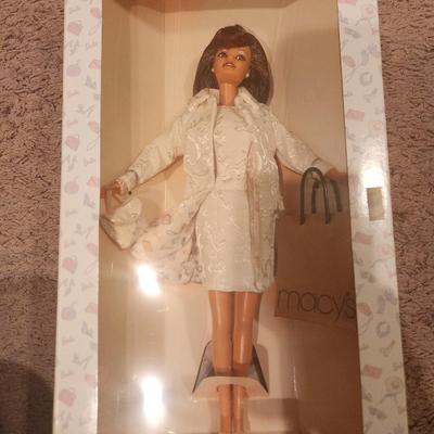 City Shopper Barbie