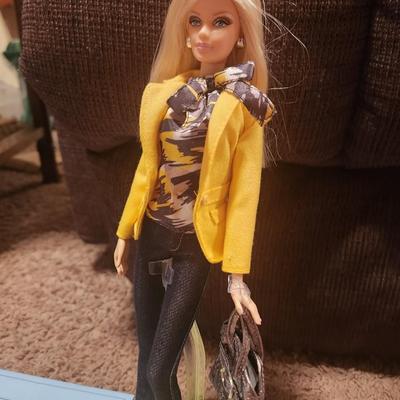 2012 Barbie by Tim Gunn Pink Label Yellow Jacket