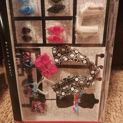 Barbie Basics Look #3 Collection #1