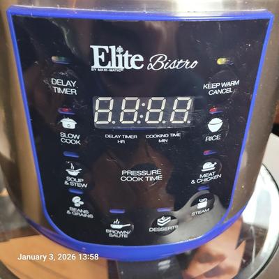 Sale Photo Thumbnail #166: This looks to have never been used, powers up, did not make any food.