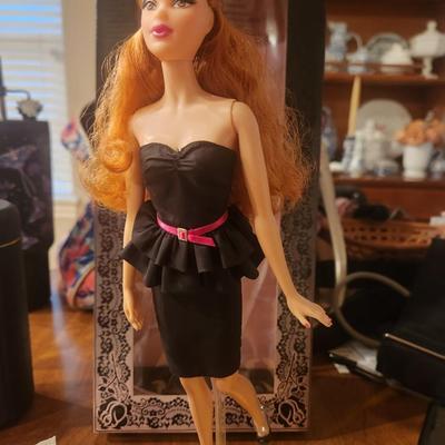 2010 Barbie Basics Model #3 Collection #1.5 Redhead