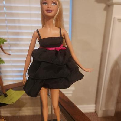 2010 Barbie Basics Long Blonde Hair Ponytail