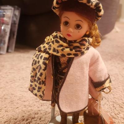 1998 Madame Alexander Fashion Collection Platinum Coral and Leopard Cissette