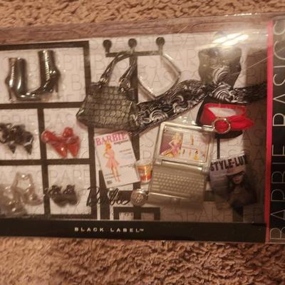 2009 Barbie Basics Look #1 Collection 1