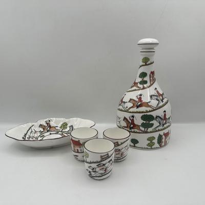 Crown Staffordshire Hunting Scene Bone China Decanter Set, England, 5 Pieces