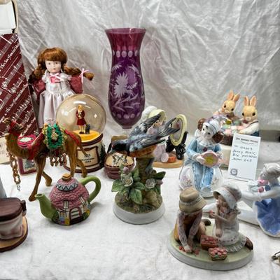 Sale Photo Thumbnail #219: Purple bohemian glass vase with small chip in rim, Resin camel 4 working music boxes, 1 Christmas snow globe.