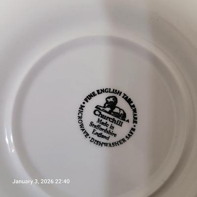 Sale Photo Thumbnail #180: Pealtzgtaff butter dish, Atlas 22 k gold leaf plate, corelle bowl, churchhill bowl etc, see photos, no cracks or chips