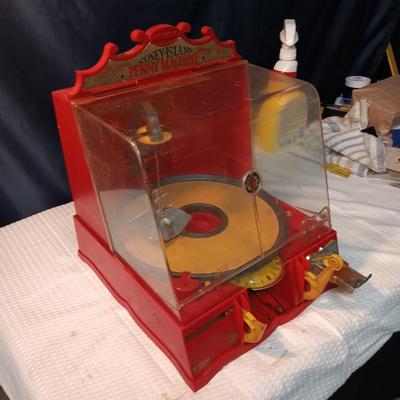 CONEY-ISLAND PENNY CRANE MACHINE BY REMCO