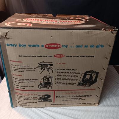 CONEY-ISLAND PENNY CRANE MACHINE BY REMCO