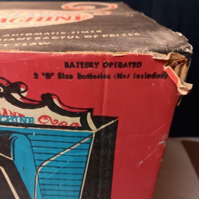 CONEY-ISLAND PENNY CRANE MACHINE BY REMCO