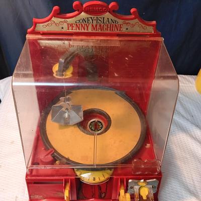 CONEY-ISLAND PENNY CRANE MACHINE BY REMCO