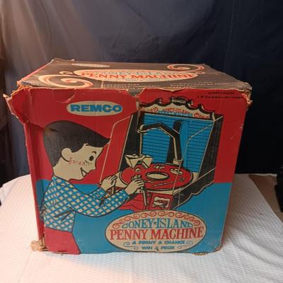 CONEY-ISLAND PENNY CRANE MACHINE BY REMCO
