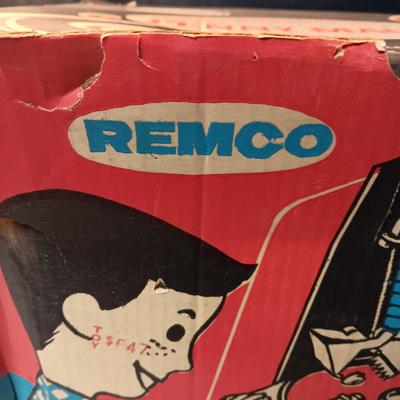 CONEY-ISLAND PENNY CRANE MACHINE BY REMCO